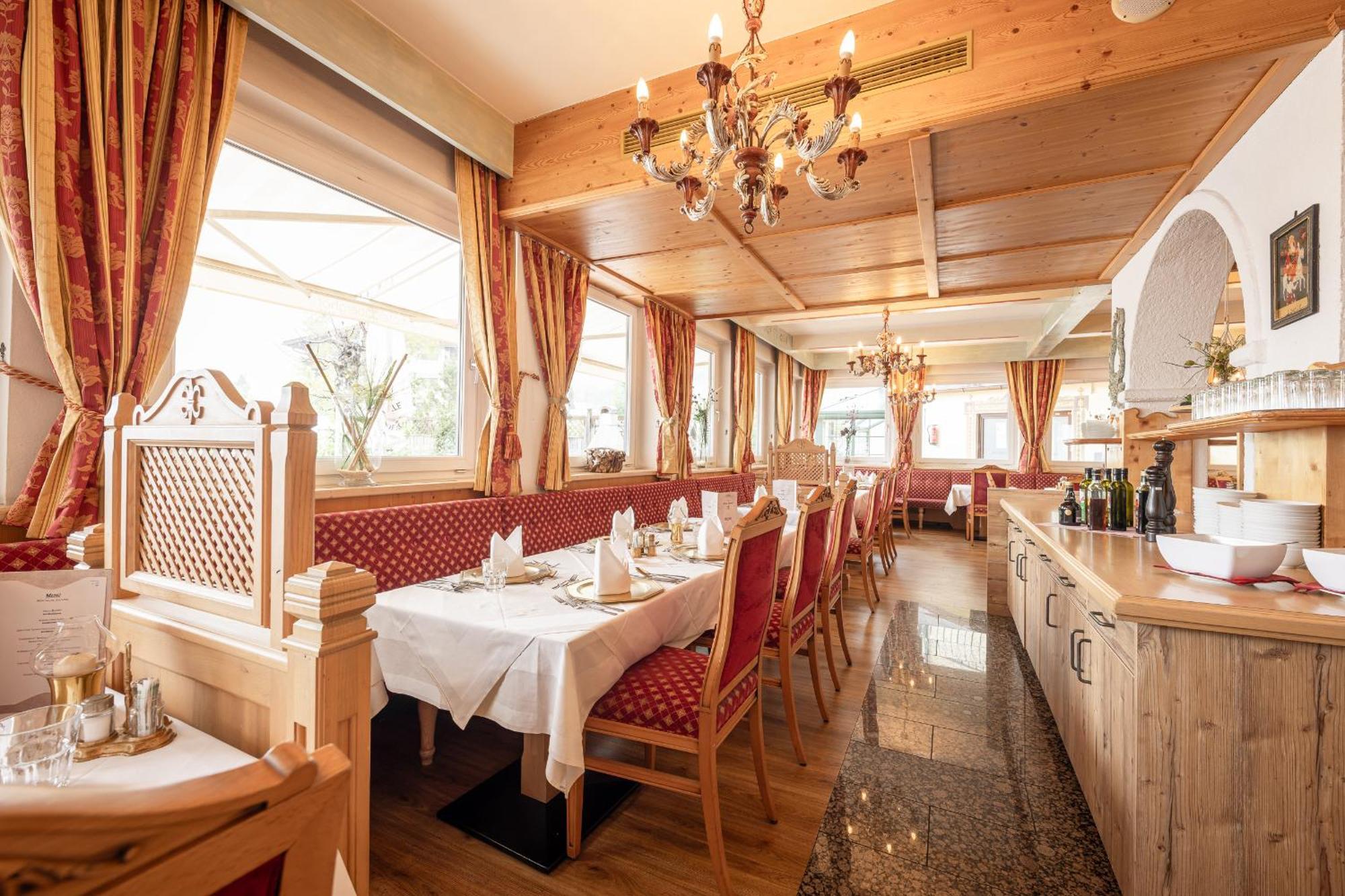 Hotel Berghof นอยชติฟ อิม ชตูไปทัล ภายนอก รูปภาพ