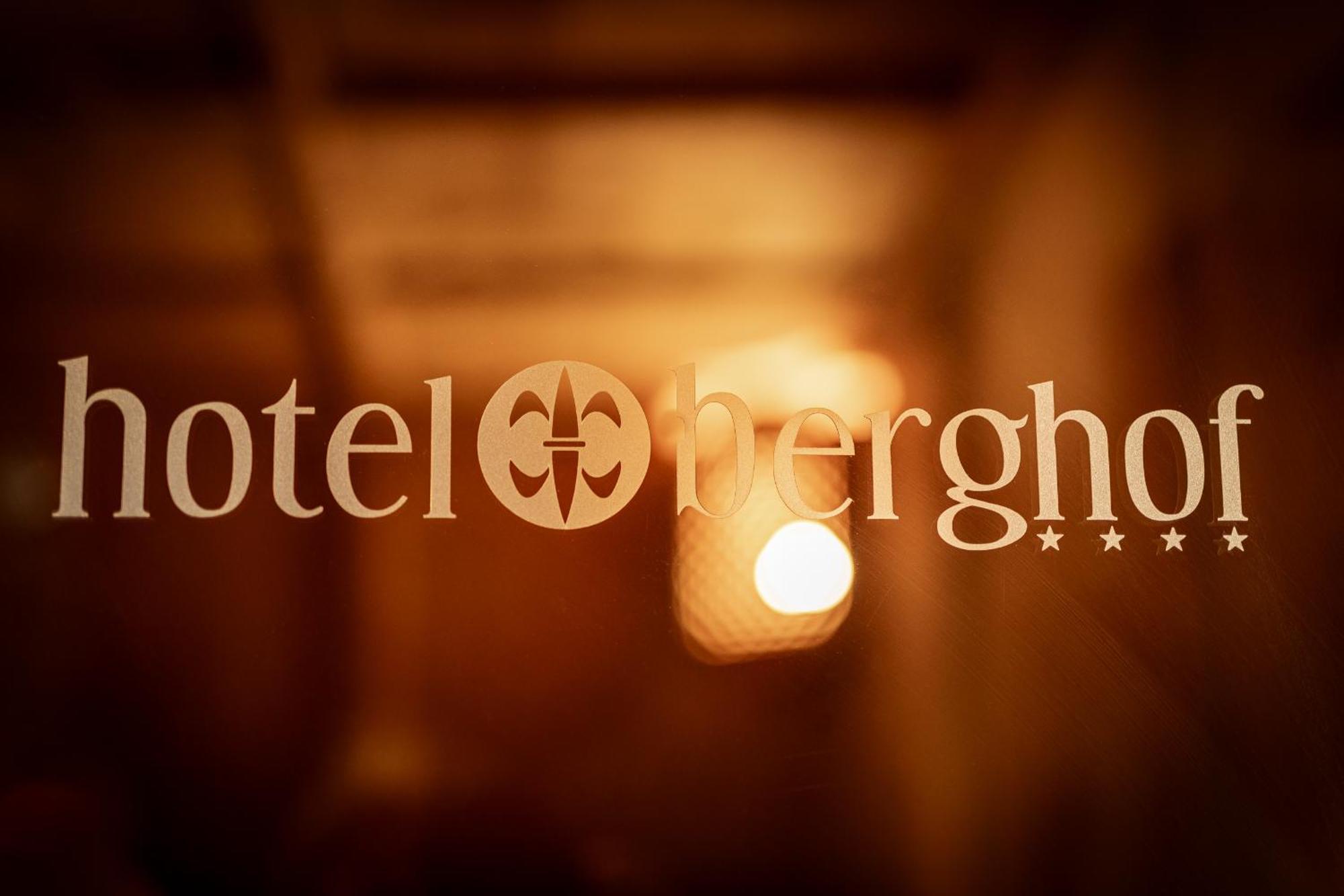 Hotel Berghof นอยชติฟ อิม ชตูไปทัล ภายนอก รูปภาพ